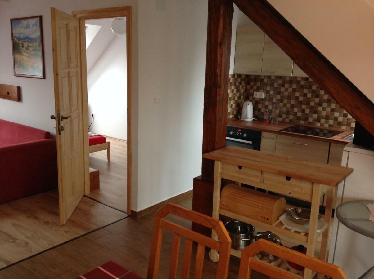 King Apartman シャールヴァール エクステリア 写真